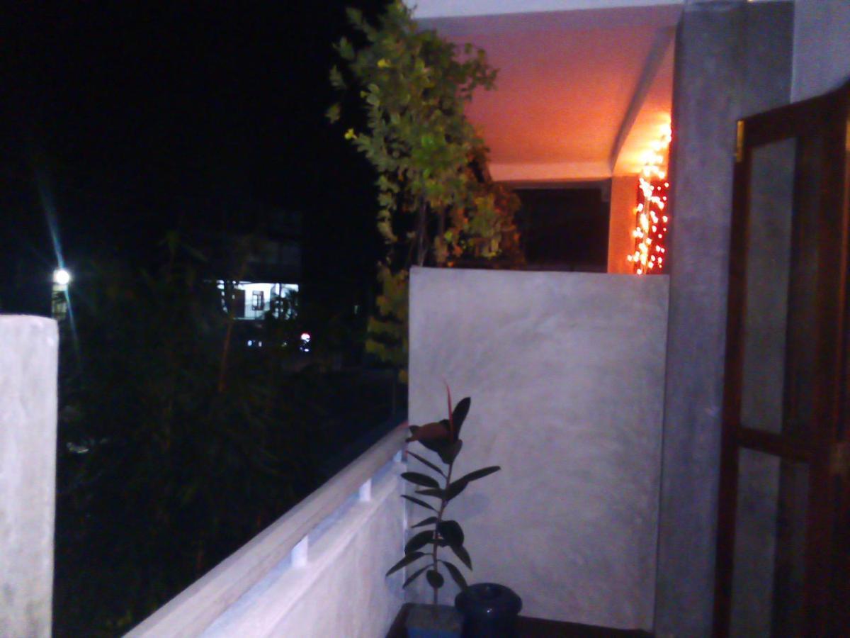 Villa Maleena Hikkaduwa Extérieur photo