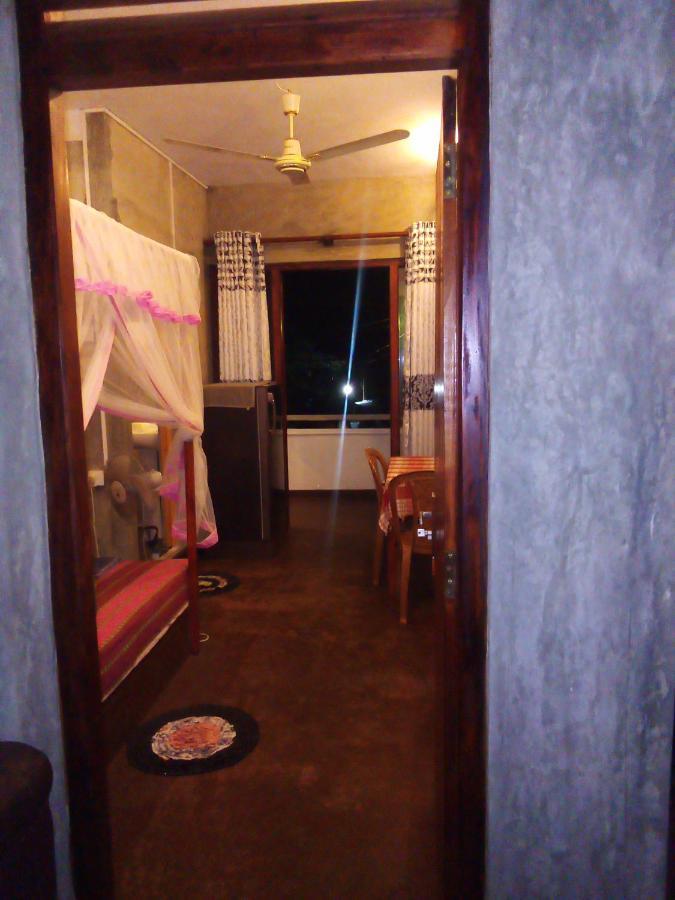 Villa Maleena Hikkaduwa Extérieur photo