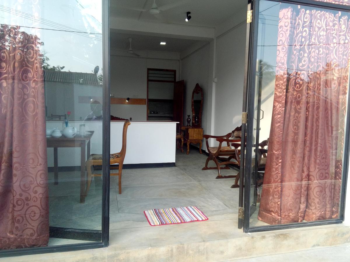 Villa Maleena Hikkaduwa Extérieur photo
