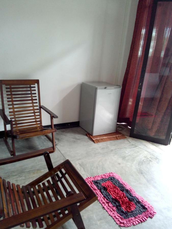 Villa Maleena Hikkaduwa Extérieur photo
